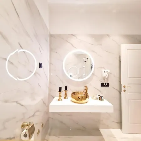 فندق مبيت وإفطار Luxury L&l *